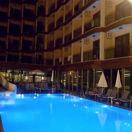 Grand Bayar Hotel 3*