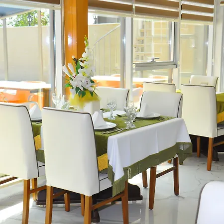 Hotel Grand Bayar